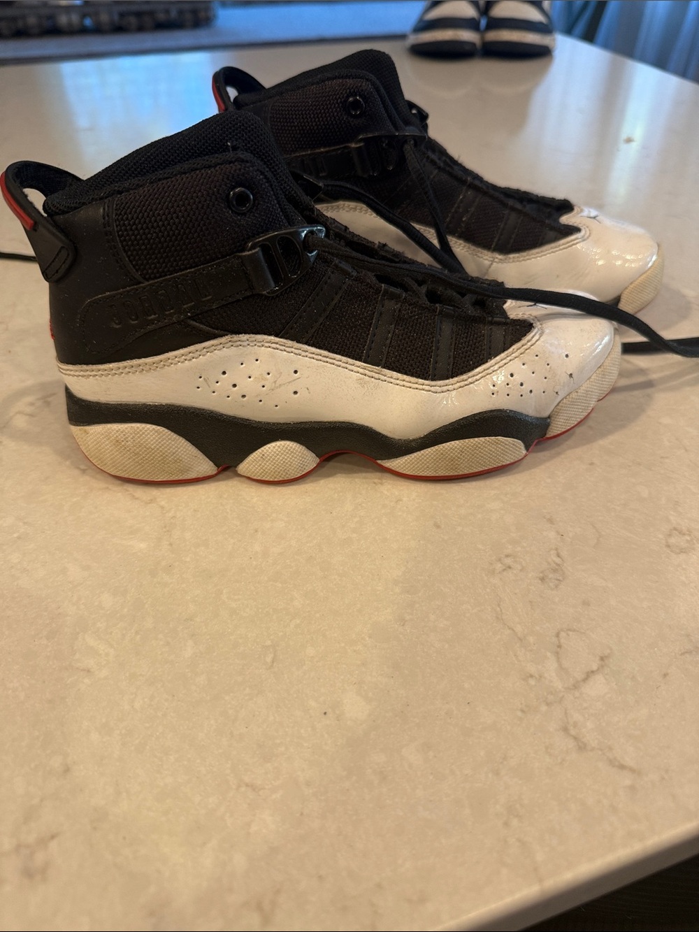 Size 1.5Y Air Jordan 6 Rings 'Black White Gym Red'
